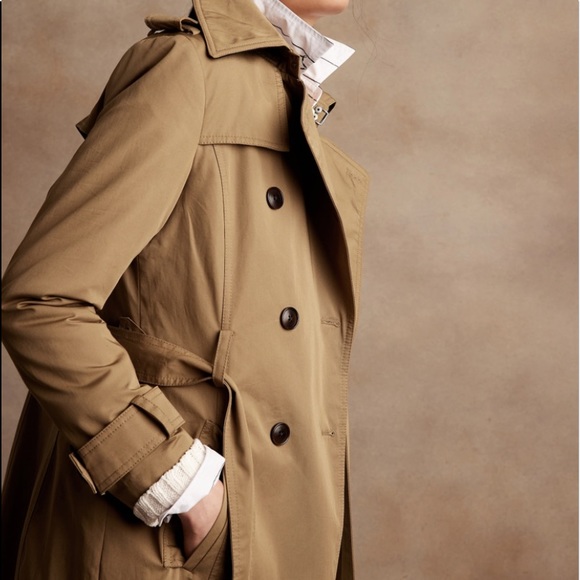 Banana Republic Jackets & Blazers - Banana republic trench coat tan